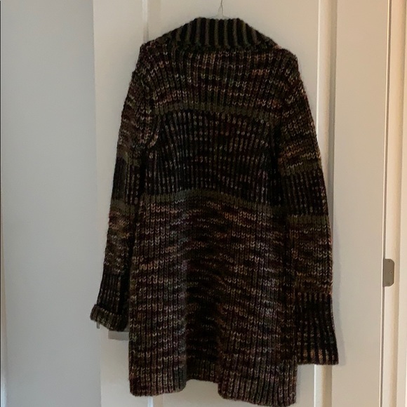 Vest - Picture 5 of 5